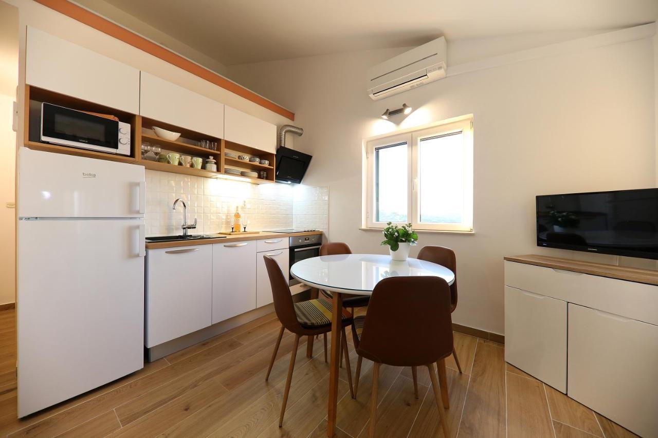 Apartmani Branka Murter Exterior photo